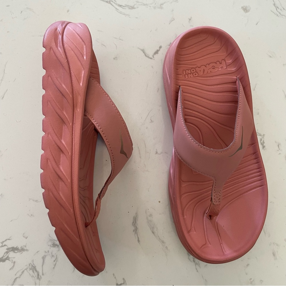Hoka Ora Recovery Flip Sandals Size 8